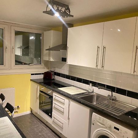 Victoria Centre Apartments In The Victoria Centre Shopping Centre - Nottingham City Centre - 24 Hour Access - Most Central Location, Kitchen - Sunday Check-Out 1Pm - Opposite Hilton By Restaurants & Shops - Outdoor Parking Cars Or Vans Five Pounds A Bagian luar foto