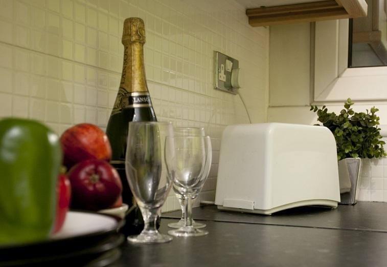 Victoria Centre Apartments In The Victoria Centre Shopping Centre - Nottingham City Centre - 24 Hour Access - Most Central Location, Kitchen - Sunday Check-Out 1Pm - Opposite Hilton By Restaurants & Shops - Outdoor Parking Cars Or Vans Five Pounds A Bagian luar foto