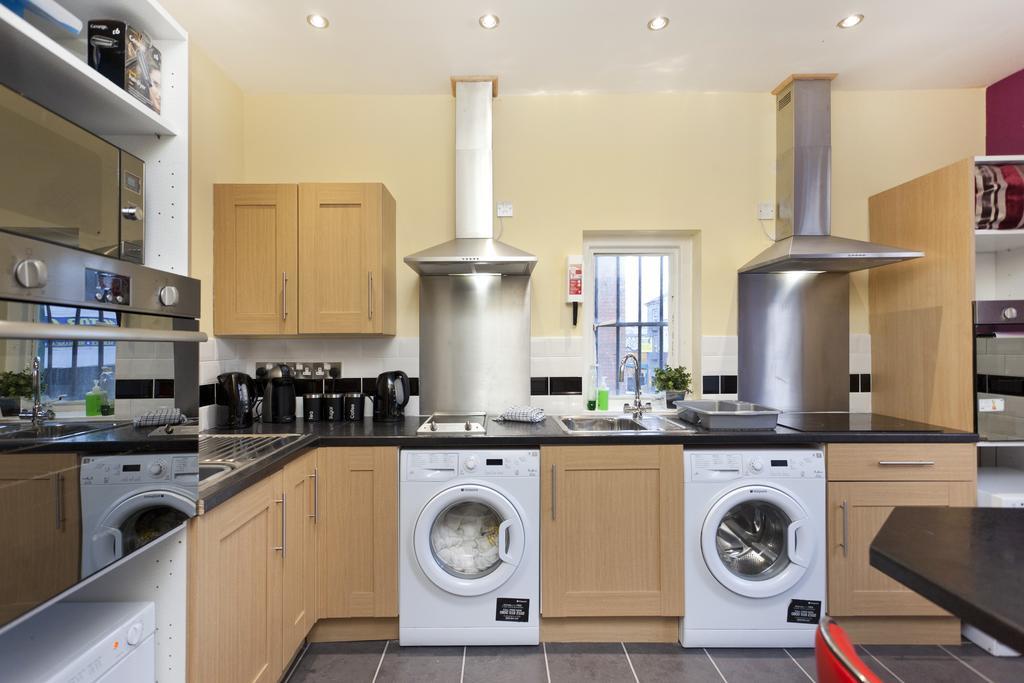 Victoria Centre Apartments In The Victoria Centre Shopping Centre - Nottingham City Centre - 24 Hour Access - Most Central Location, Kitchen - Sunday Check-Out 1Pm - Opposite Hilton By Restaurants & Shops - Outdoor Parking Cars Or Vans Five Pounds A Ruang foto