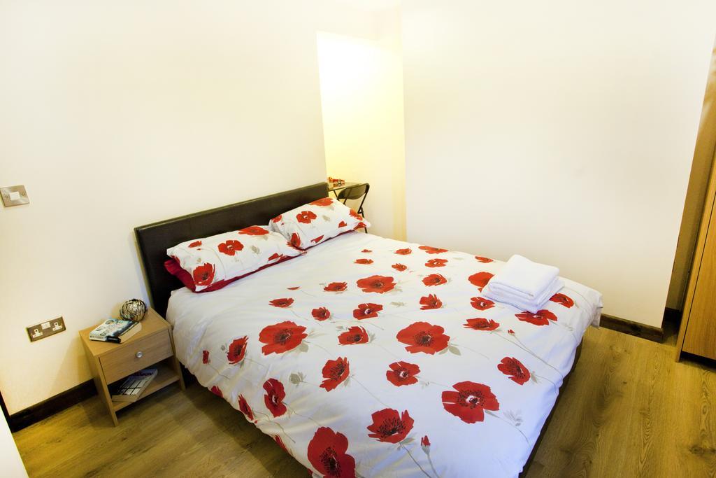 Victoria Centre Apartments In The Victoria Centre Shopping Centre - Nottingham City Centre - 24 Hour Access - Most Central Location, Kitchen - Sunday Check-Out 1Pm - Opposite Hilton By Restaurants & Shops - Outdoor Parking Cars Or Vans Five Pounds A Ruang foto