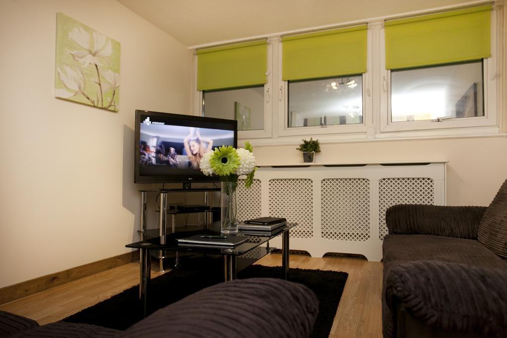 Victoria Centre Apartments In The Victoria Centre Shopping Centre - Nottingham City Centre - 24 Hour Access - Most Central Location, Kitchen - Sunday Check-Out 1Pm - Opposite Hilton By Restaurants & Shops - Outdoor Parking Cars Or Vans Five Pounds A Bagian luar foto
