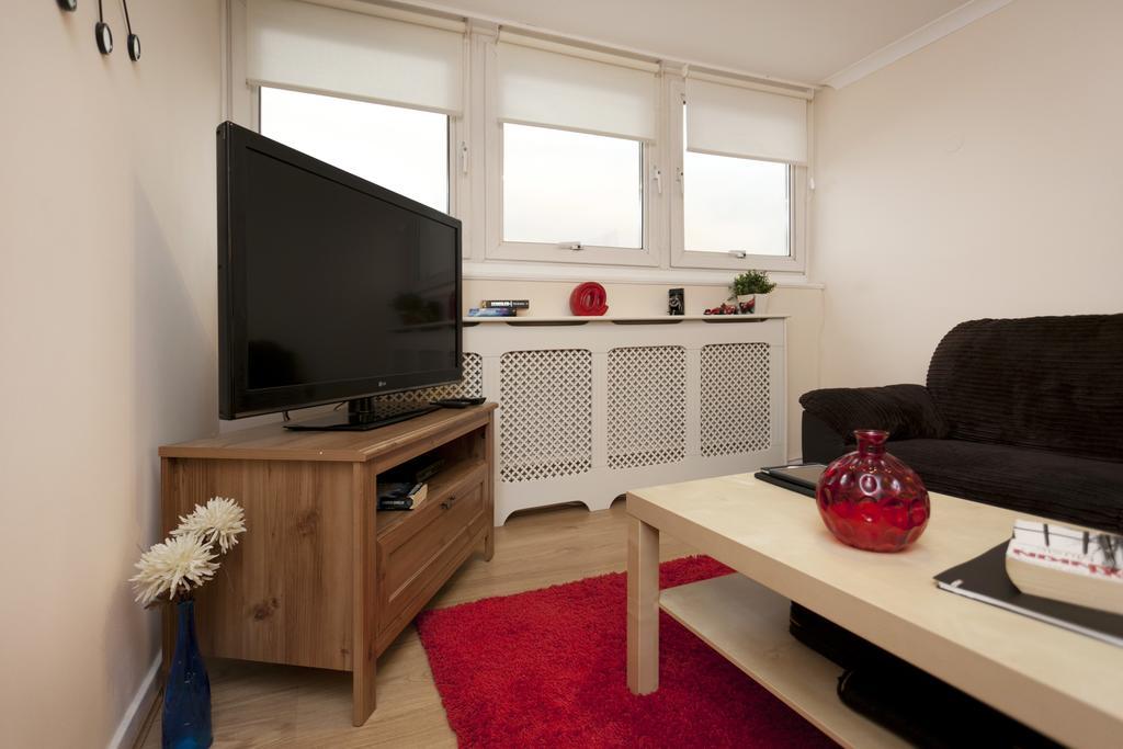 Victoria Centre Apartments In The Victoria Centre Shopping Centre - Nottingham City Centre - 24 Hour Access - Most Central Location, Kitchen - Sunday Check-Out 1Pm - Opposite Hilton By Restaurants & Shops - Outdoor Parking Cars Or Vans Five Pounds A Bagian luar foto