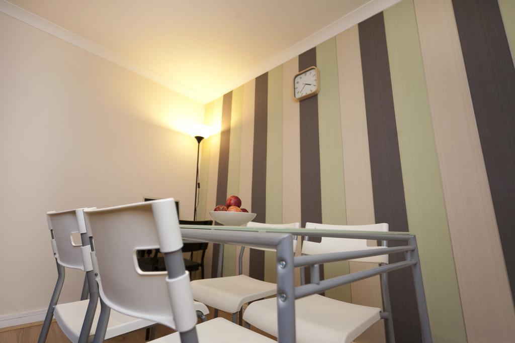 Victoria Centre Apartments In The Victoria Centre Shopping Centre - Nottingham City Centre - 24 Hour Access - Most Central Location, Kitchen - Sunday Check-Out 1Pm - Opposite Hilton By Restaurants & Shops - Outdoor Parking Cars Or Vans Five Pounds A Bagian luar foto