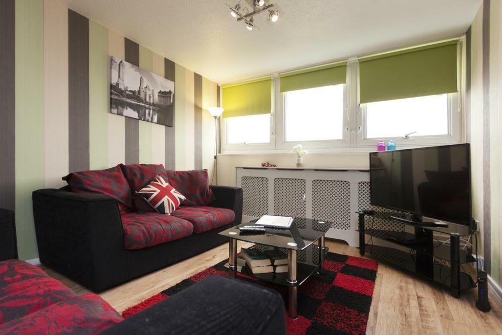 Victoria Centre Apartments In The Victoria Centre Shopping Centre - Nottingham City Centre - 24 Hour Access - Most Central Location, Kitchen - Sunday Check-Out 1Pm - Opposite Hilton By Restaurants & Shops - Outdoor Parking Cars Or Vans Five Pounds A Bagian luar foto