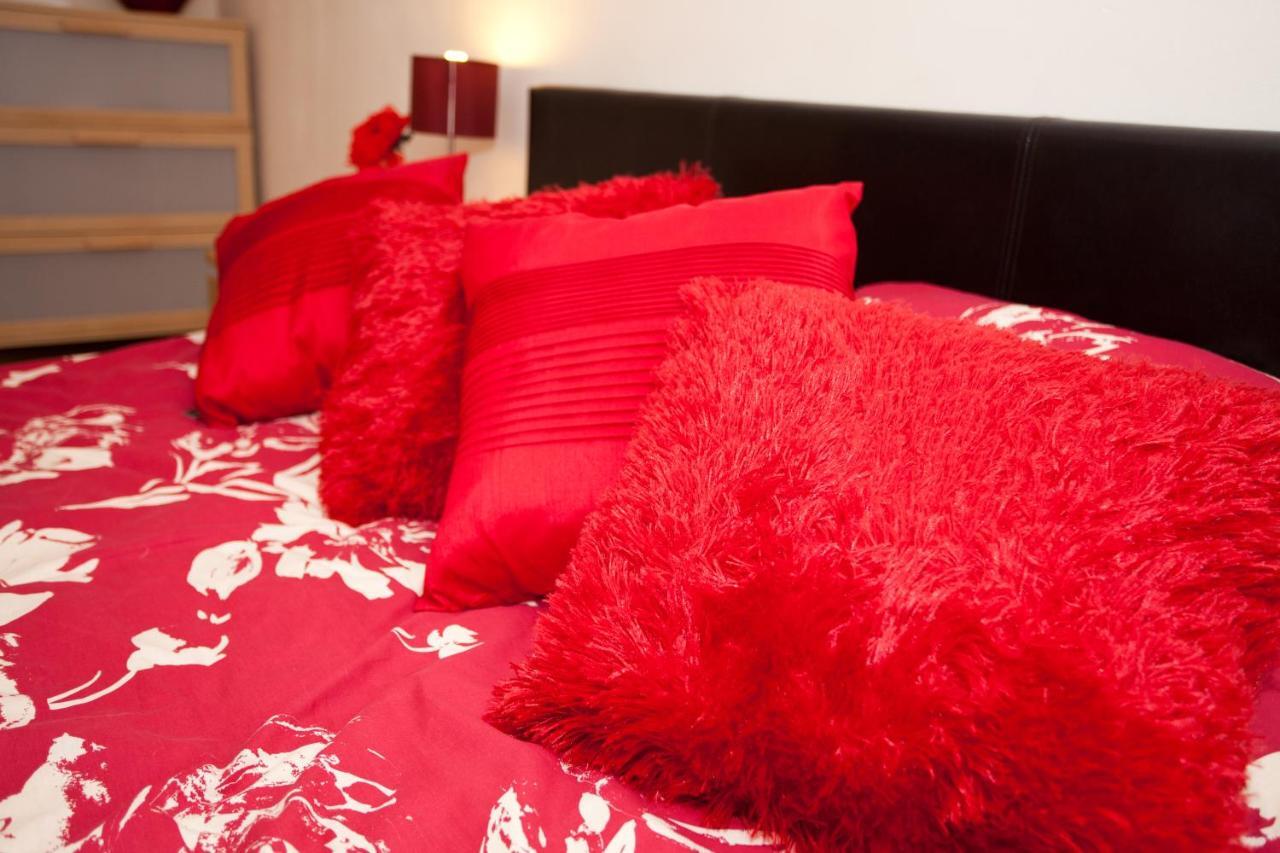 Victoria Centre Apartments In The Victoria Centre Shopping Centre - Nottingham City Centre - 24 Hour Access - Most Central Location, Kitchen - Sunday Check-Out 1Pm - Opposite Hilton By Restaurants & Shops - Outdoor Parking Cars Or Vans Five Pounds A Bagian luar foto